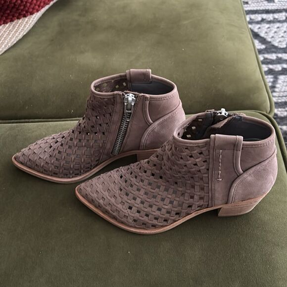 Dolce Vita Spence Nubuck Leather Woven Western Ankle Bootie, Taupe, Sz. 6 - Picture 5 of 8